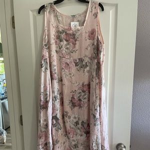 Linen Dress - Boutique